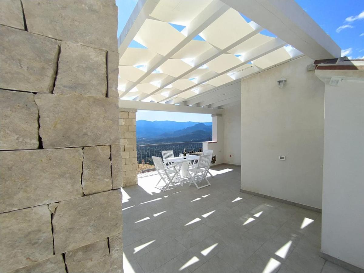 באוני Appartamento La Terrazza מראה חיצוני תמונה