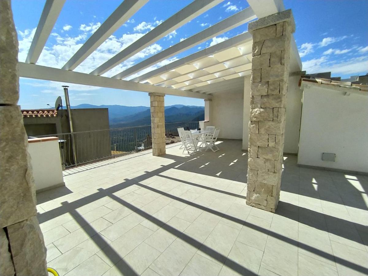 באוני Appartamento La Terrazza מראה חיצוני תמונה