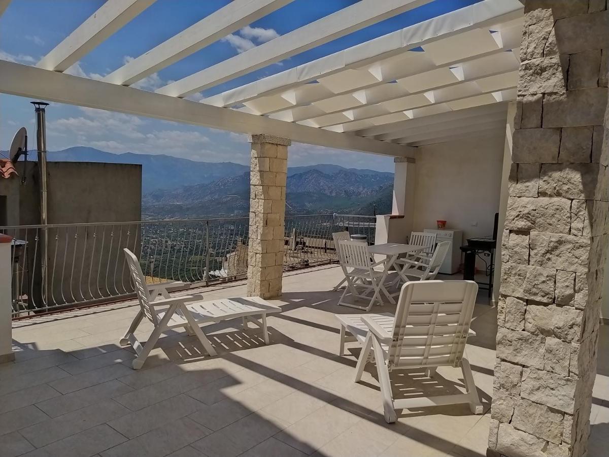 באוני Appartamento La Terrazza מראה חיצוני תמונה